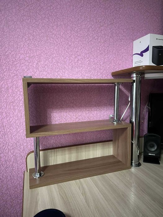 Продам стол компьютерный