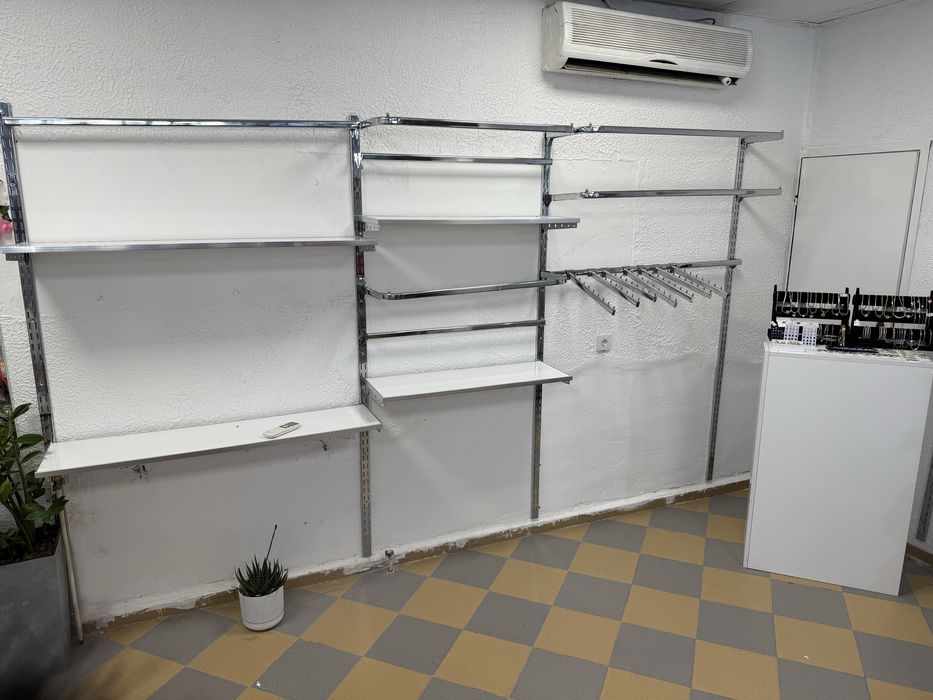 СПЕШНО! Оборудване за магазин за дрехи! 800лв! Крайна цена