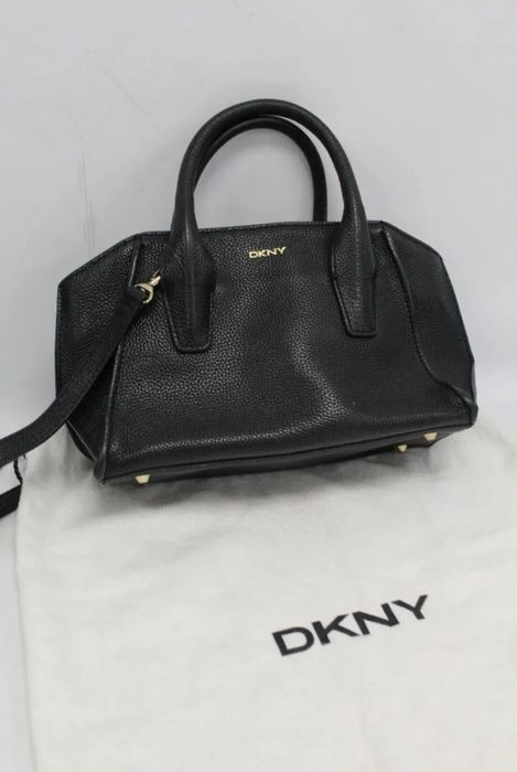 Оригинална малка чанта DKNY