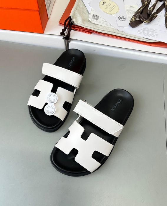 Papuci Hermes Alb Negru