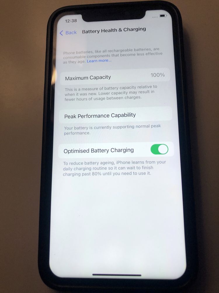 iphone X черен/Black 100 % батерия 64 GB плюс кейс по избор