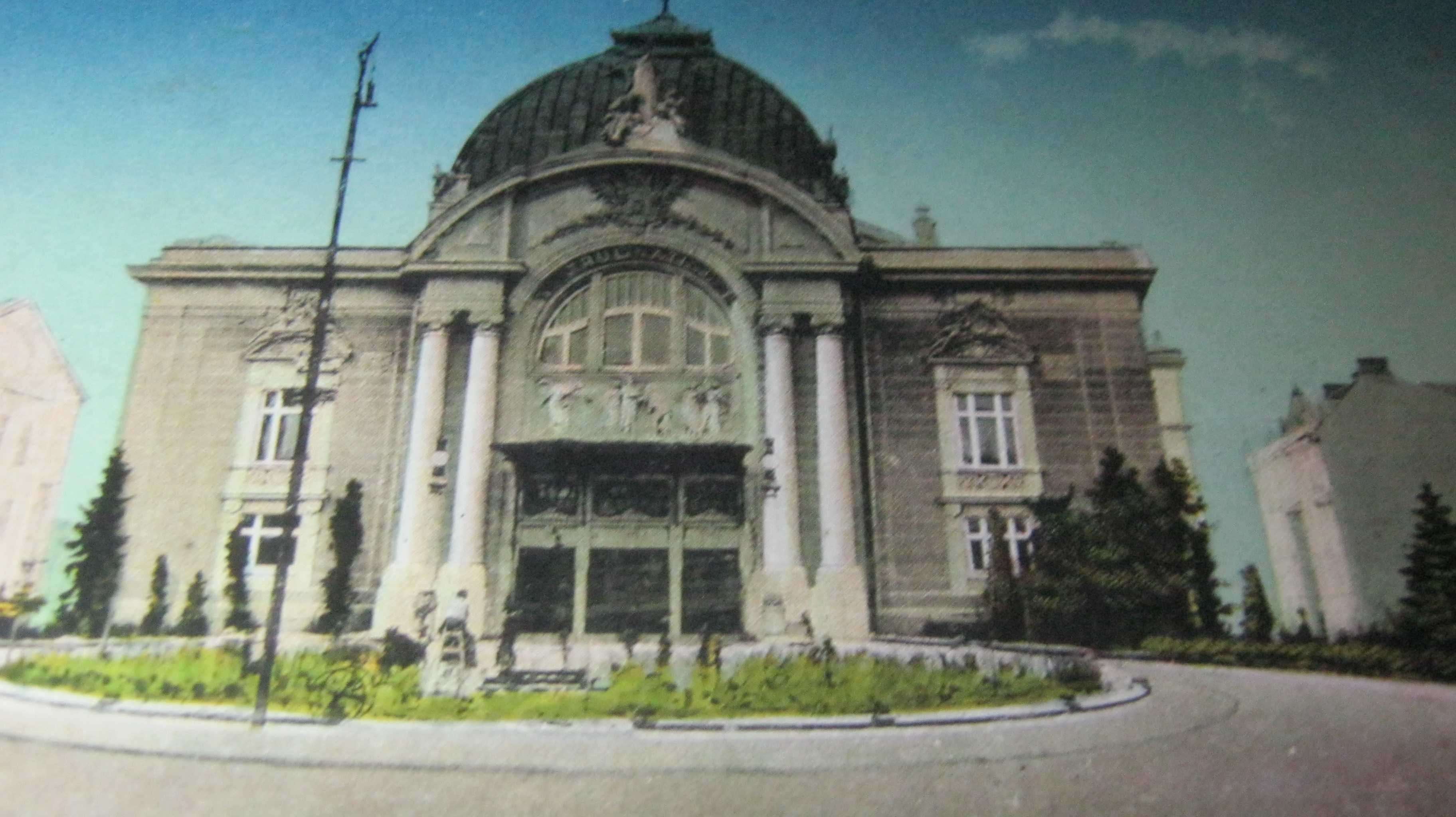 Ilustrata veche/Carte Postala,CERNAUTI,Teatrul National,cca 1930