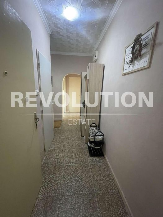 Дава се под наем Тристаен апартамент в Варна, Младост 1 - 75 кв.м за 400 € - Снимка #11