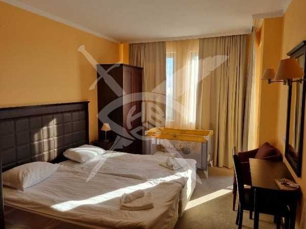 Продава се Двустаен апартамент в к.к. Слънчев бряг - 76 кв.м за 1303 €/кв.м - Снимка #2