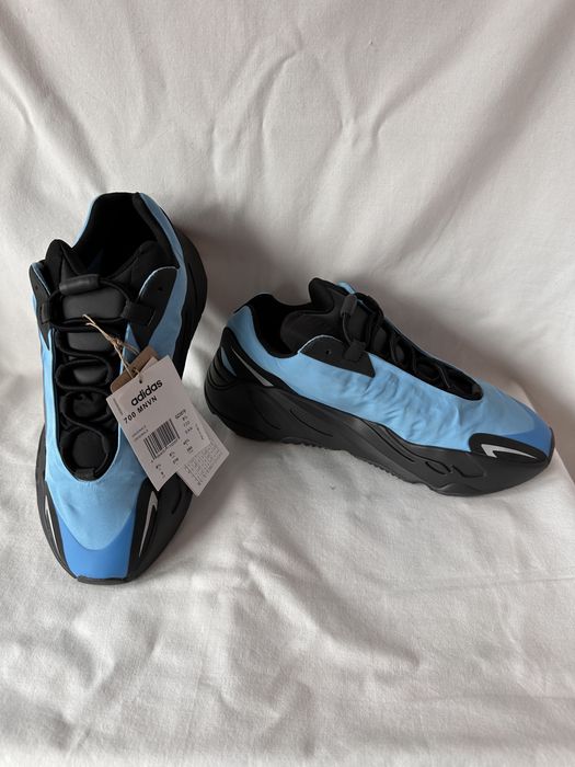 Adidas Yeezy 700 MNVN,marime 42