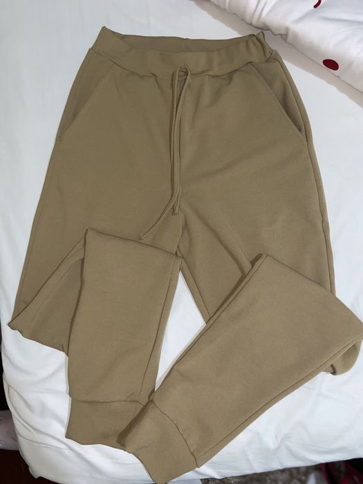 Compleu Simona Bădescu