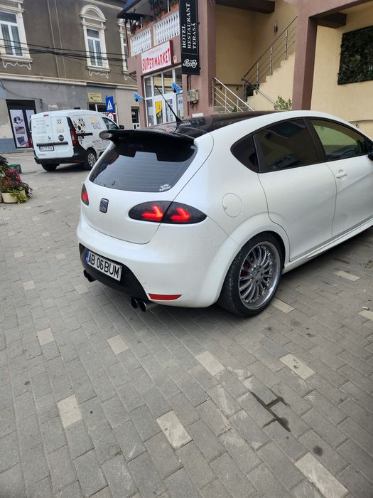 Vând seat leon 2008 MOTOR 2000 DIESEL 170 PS FABRICA FR IN PREZENT DEZ