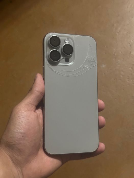 Продам либо обменяю iPhone 16 pro max 256GB
