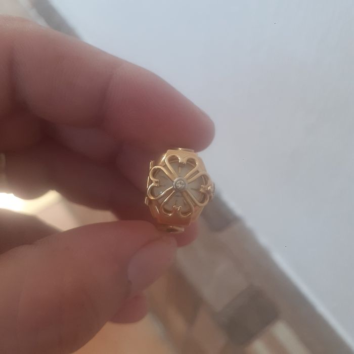 Vand inel de aur 18 k cu ceas si diamant inclus