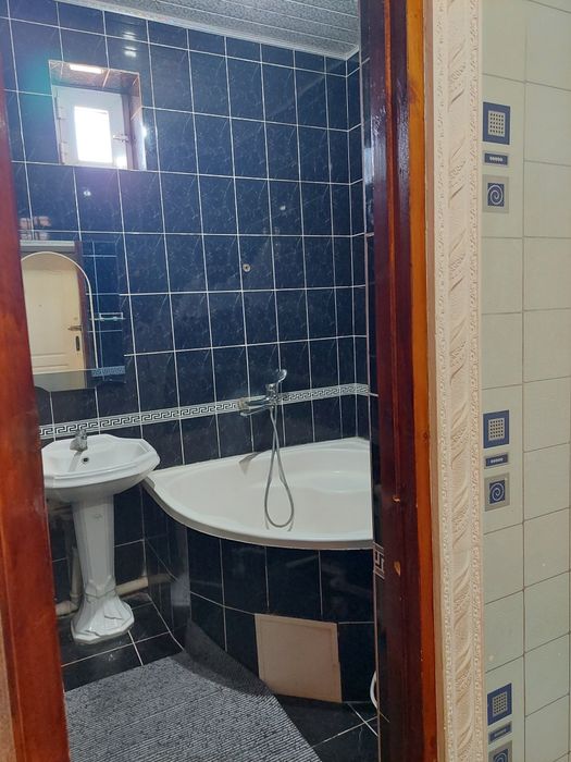 Икки хонали уй сотилади ' 5чи Сомий