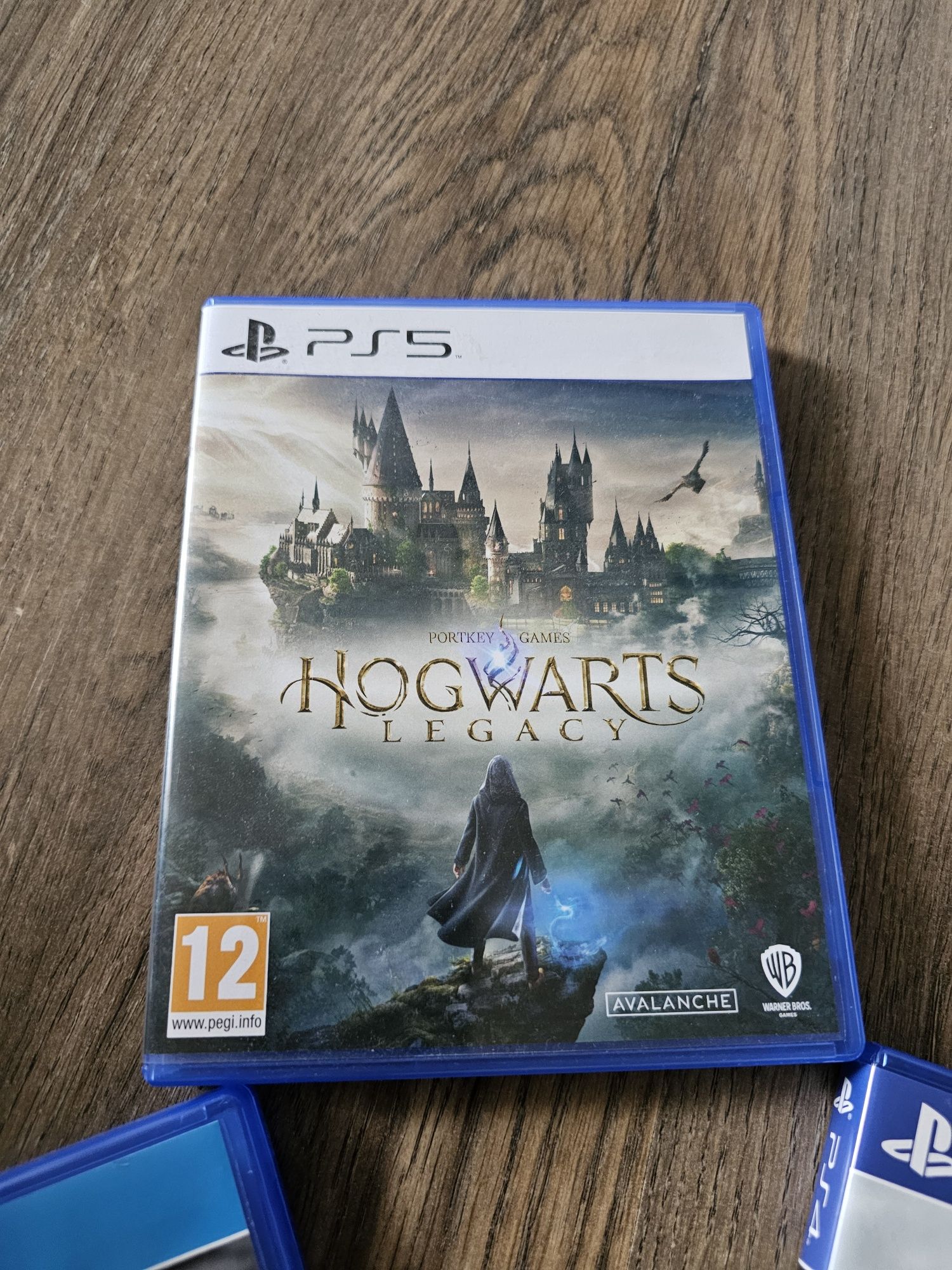 Hogwarts legacy ps5.it take two ps4.resident evil village ps4 ps5