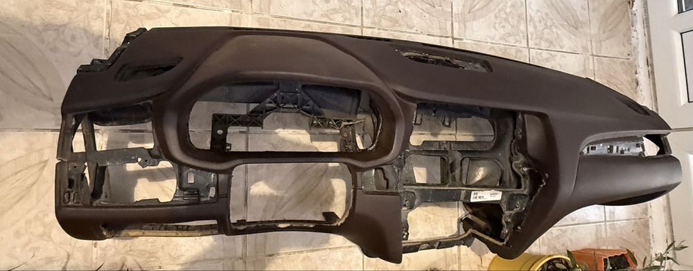 Reparatii/Reconditionari planse bord/borduri auto