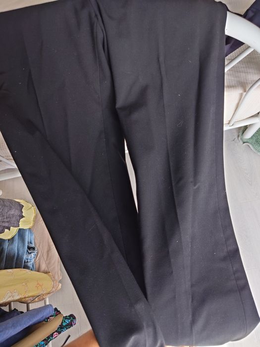 Vând costum bărbați