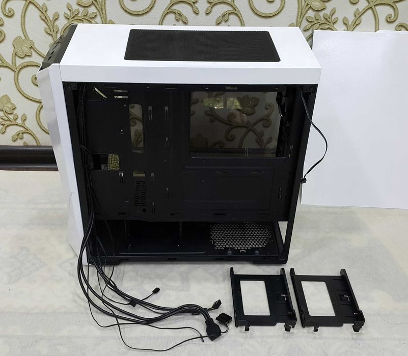 Cooler Master "Master Box"