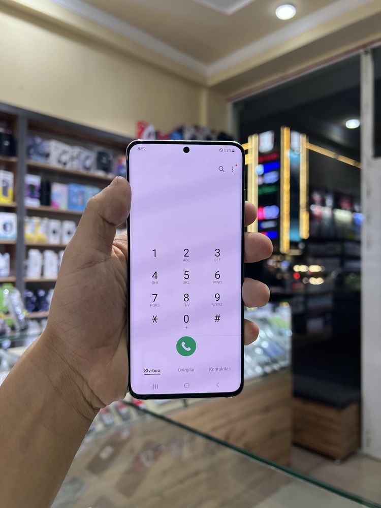 Samsung S20 5G arzon narxda ekranida kickina palasa bor
