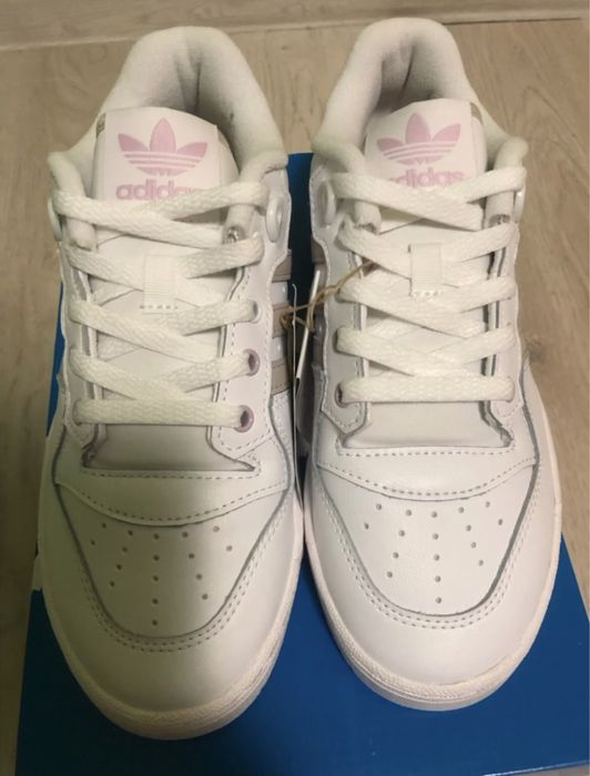 Дамски маратонки Adidas Rivalry low w