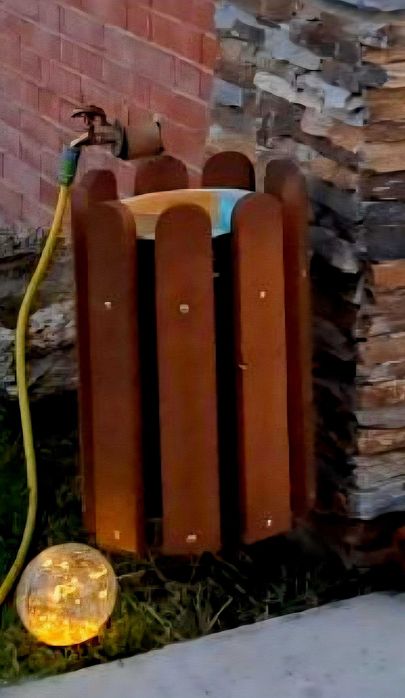 Дървено кошче за боклук