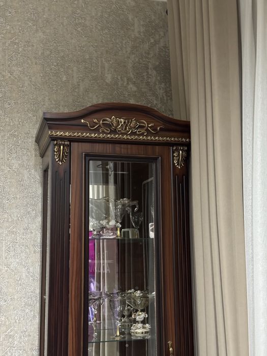 Продам Шкаф витрина сервант 2 шт
