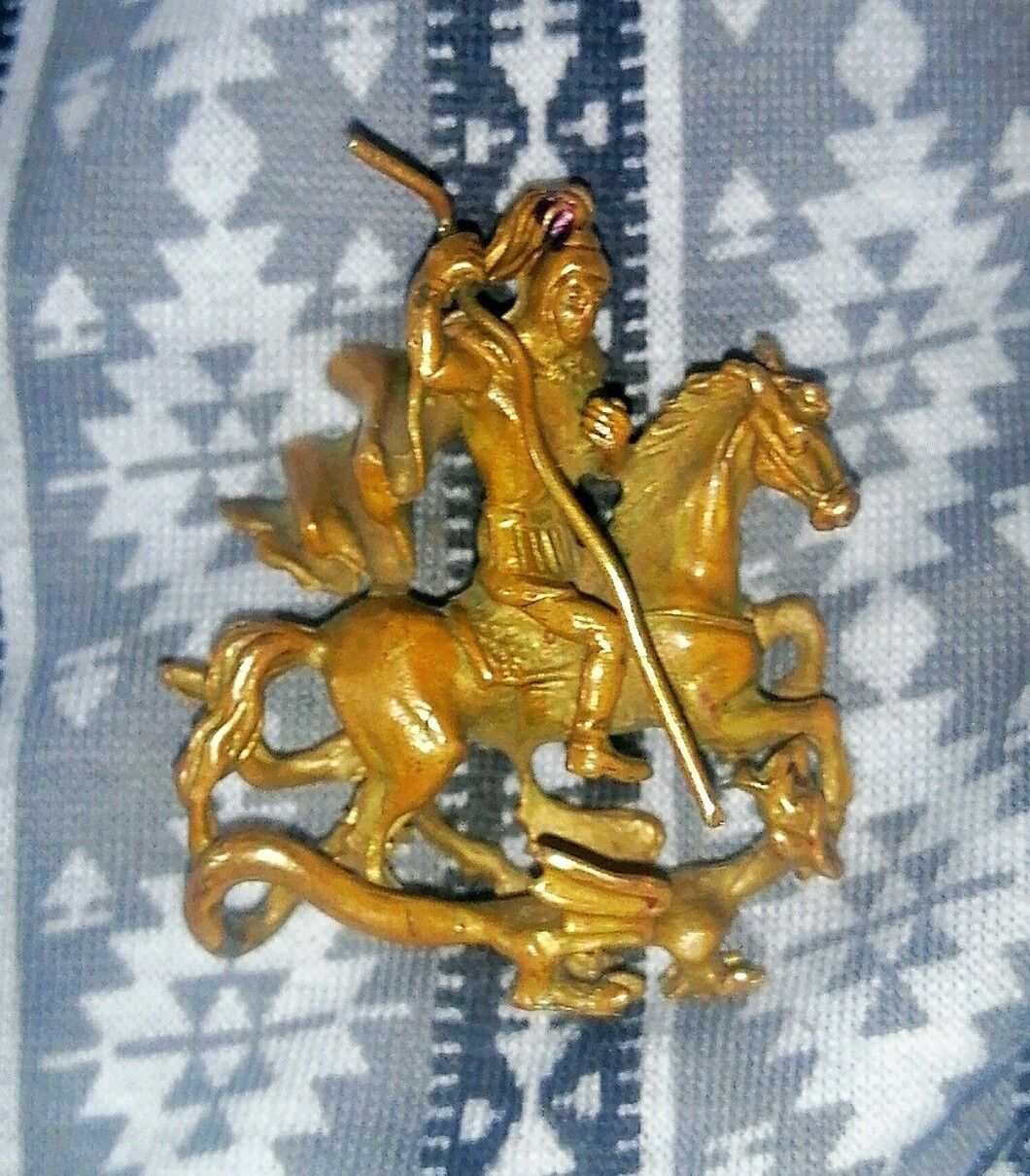 Продаю часы ,ложки,миниатюрку и тд