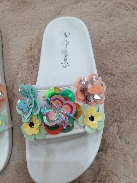 Papuci de plaja marimea 3 uk