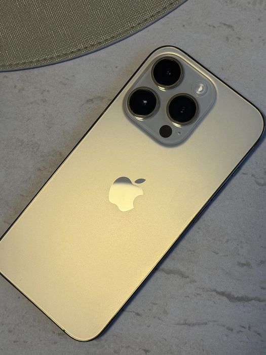 Iphone 14 pro gold 1 TB