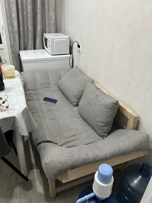 Продам диван для кухни или прихожей в хорошем сотоянии