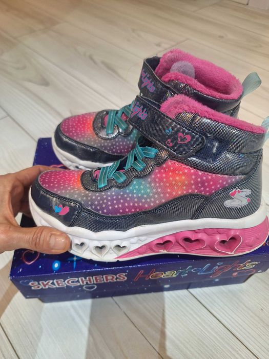 Skechers, боти за момиче!