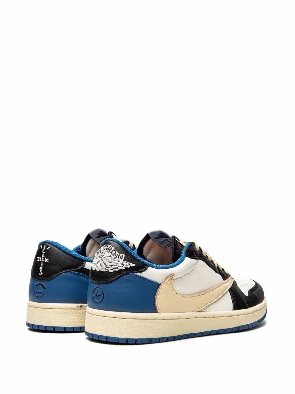 Nike airjordan 1 low fragment design x travis scott