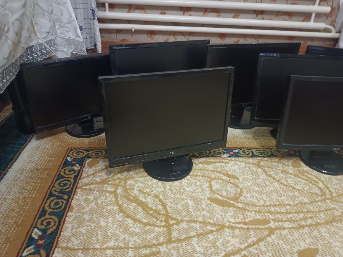 Мониторы LCD 19 разные
