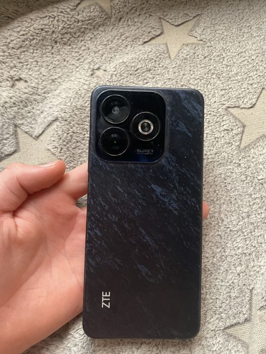 Продам телефон.