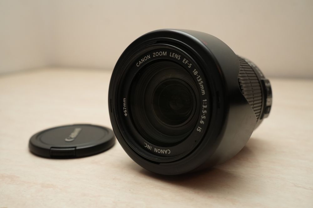 kit Canon 7D + grip + obiectiv 18-135mm + obiectiv 50mm