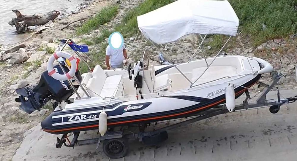 Vand barca cu motor gonflabila tip ZAR