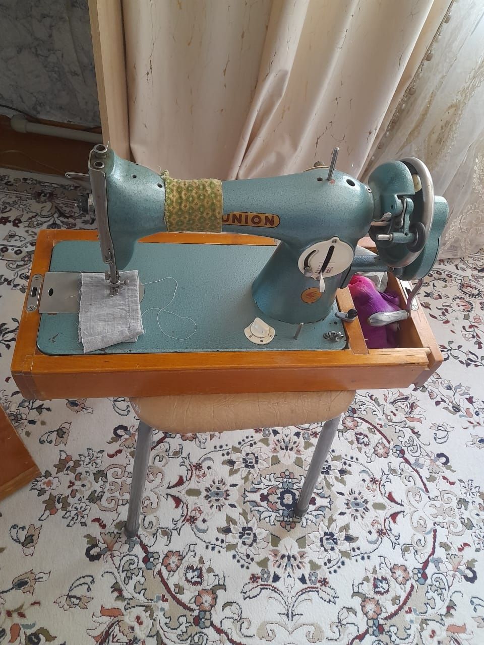 Продаётся швейная машина