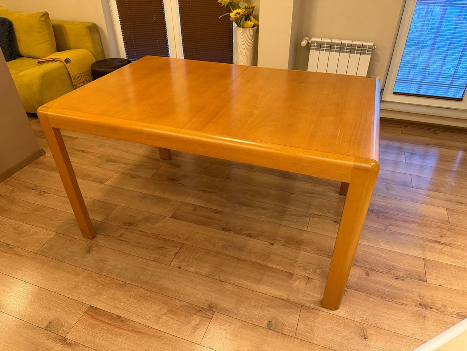 Трапезна маса - масив