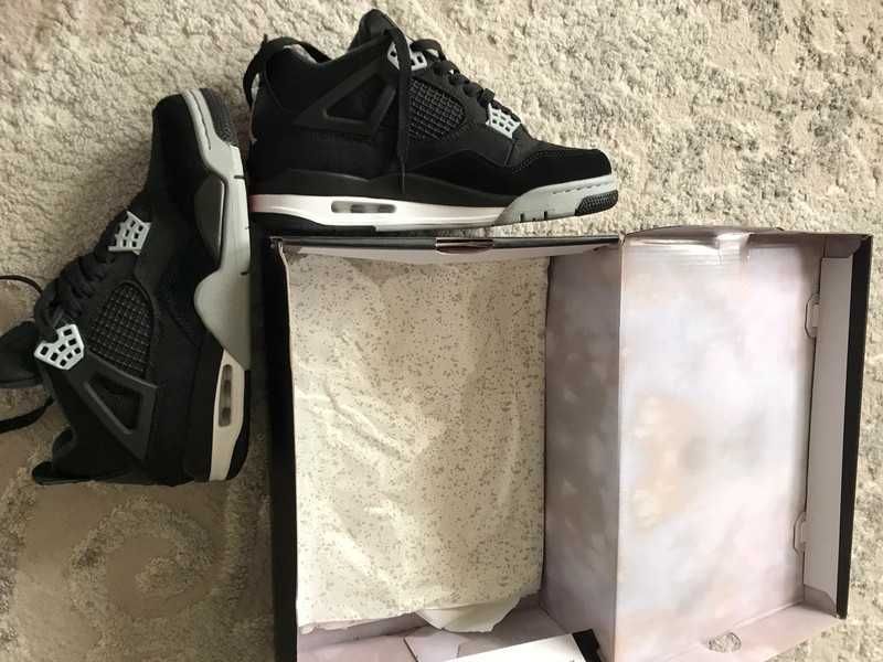 Jordan 4 Black Canvas, marime 10US (44 EU), stare 9.5/10