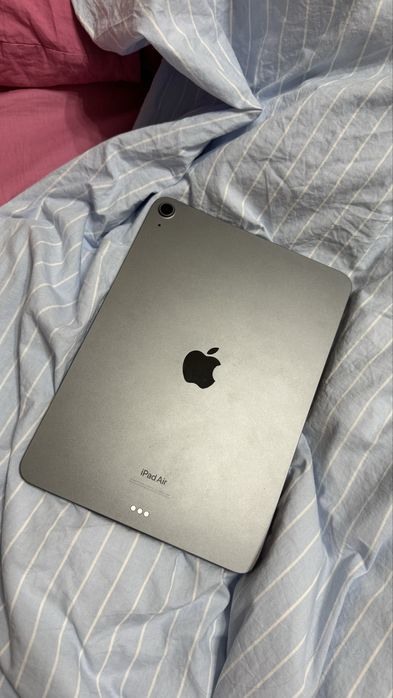 Планшет Apple iPad Air 2022 Wi-Fi 10.9 дюйм 64 Гб серый