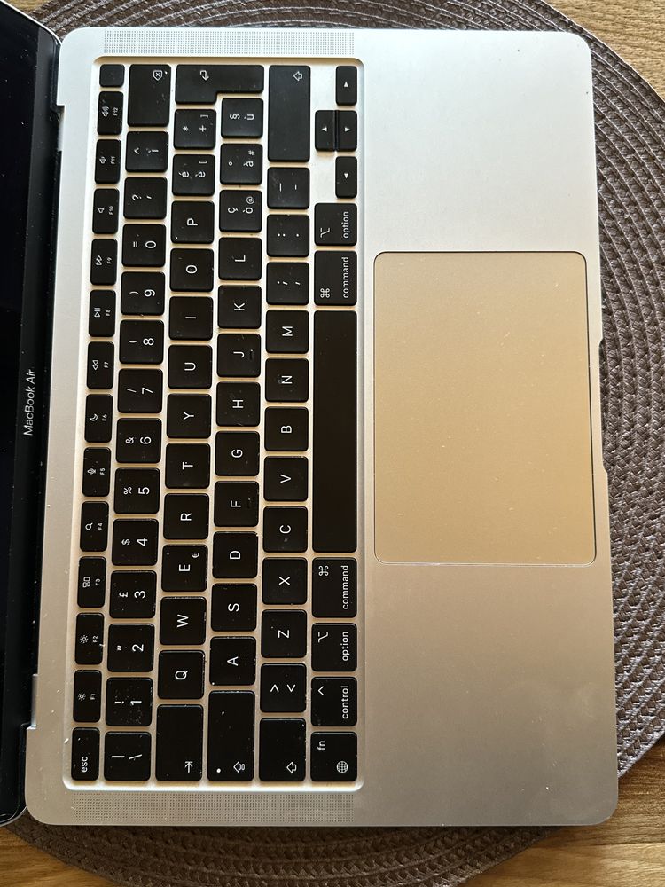 Macbook air M1 2020