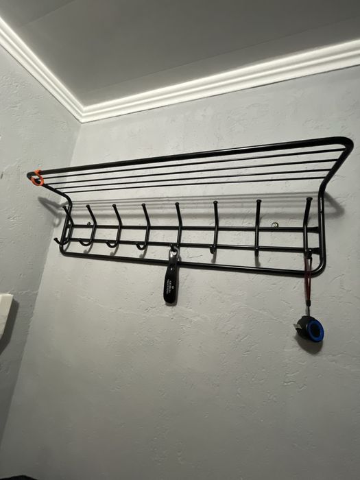 Продам металическую вешалку!