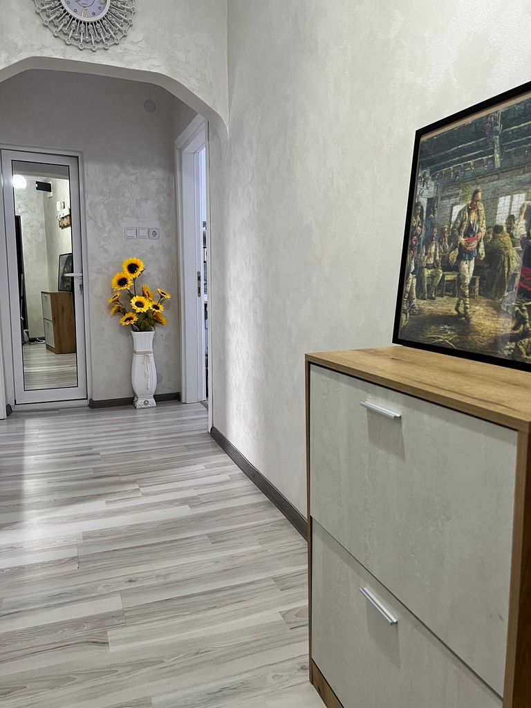 Дава се под наем Тристаен апартамент в Стара Загора, Център - 60 кв.м за 382.5 € - Снимка #5