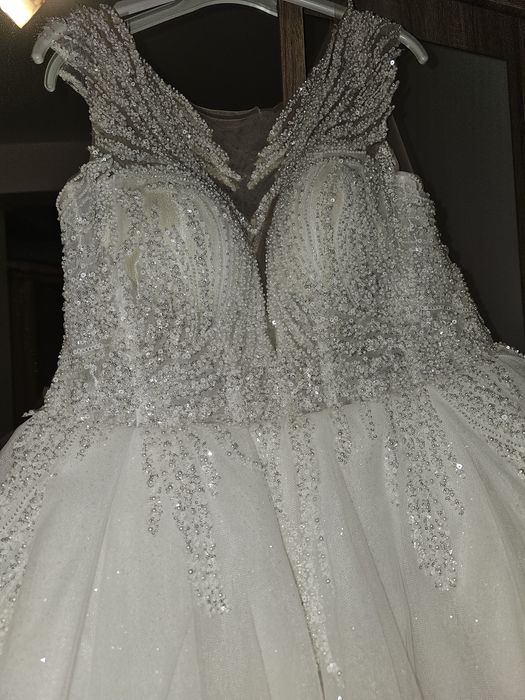 Rochie mireasa .