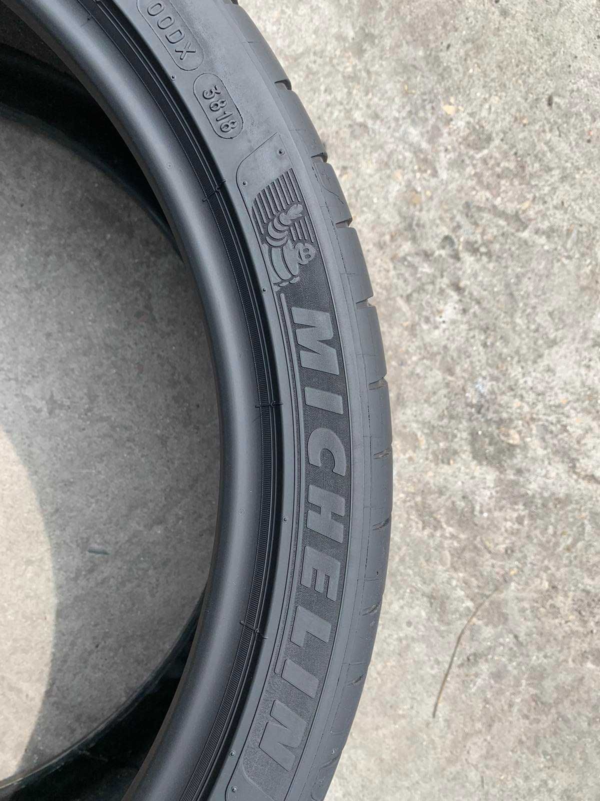 235 35 20 летни гуми MICHELIN PILOT SPORT 4S , 2 броя