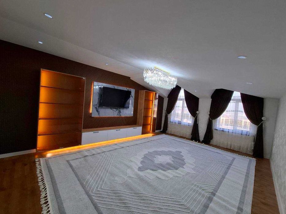 №4297 Продается квартира мансарда 72кв с евро ремонтом 3х ком