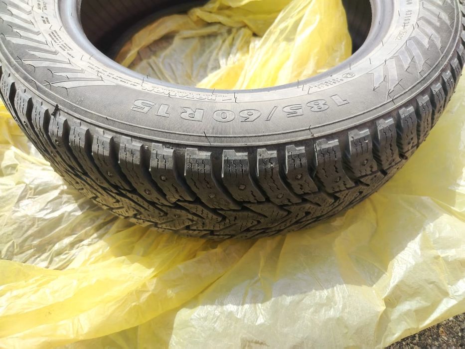 Шины шипованные 185/55/15 нокиан