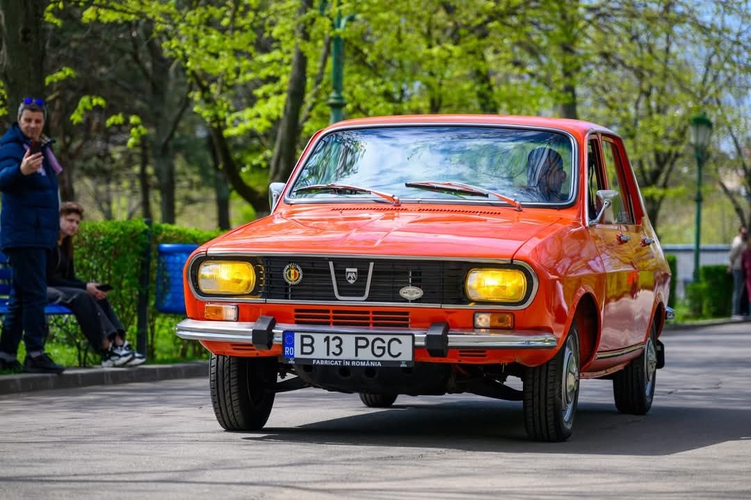 Masina de epoca Dacia 1300 Inchiriere pentru Evenimente Nunta Reclame