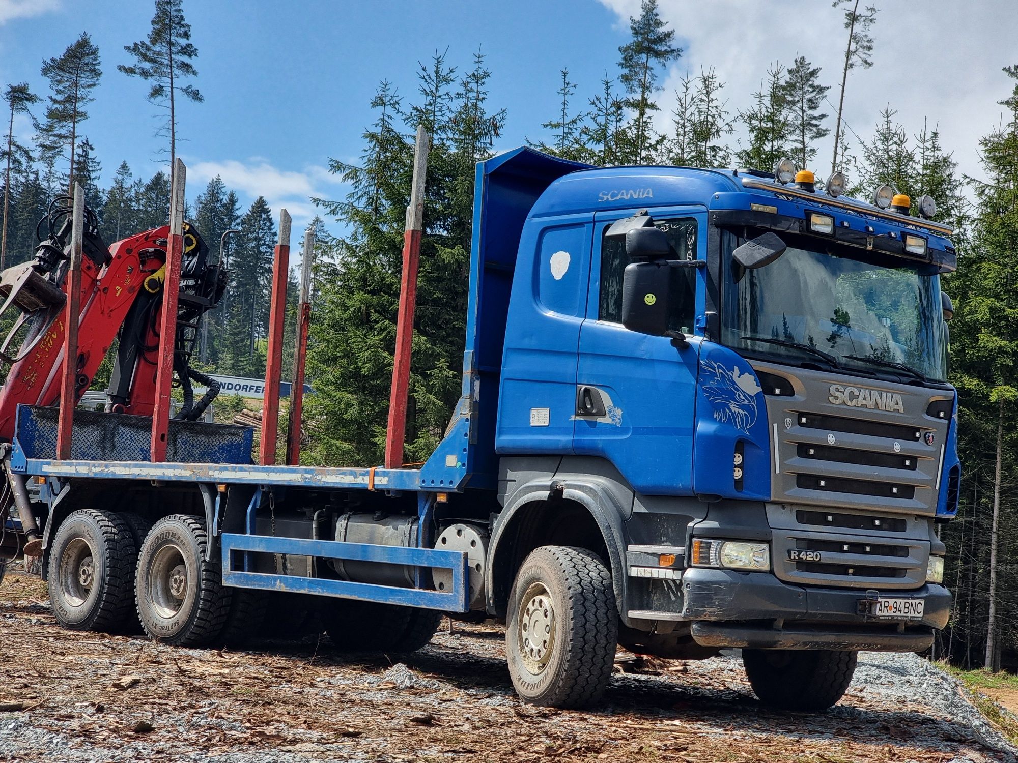 Scania 6x6 cu macara epsilon 140