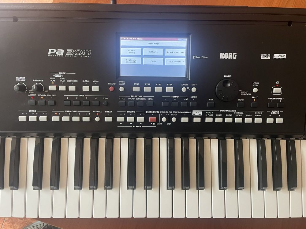 Клавир Korg pa300