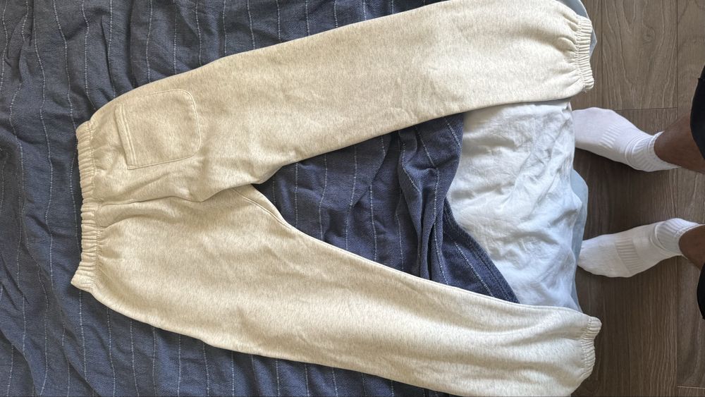 Pantaloni essentials