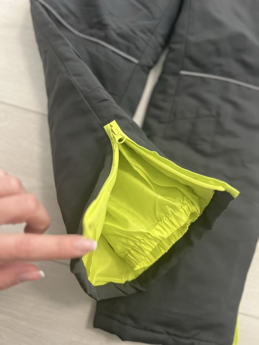 Set pantaloni si geaca ski zapada 3-4 ani Nou