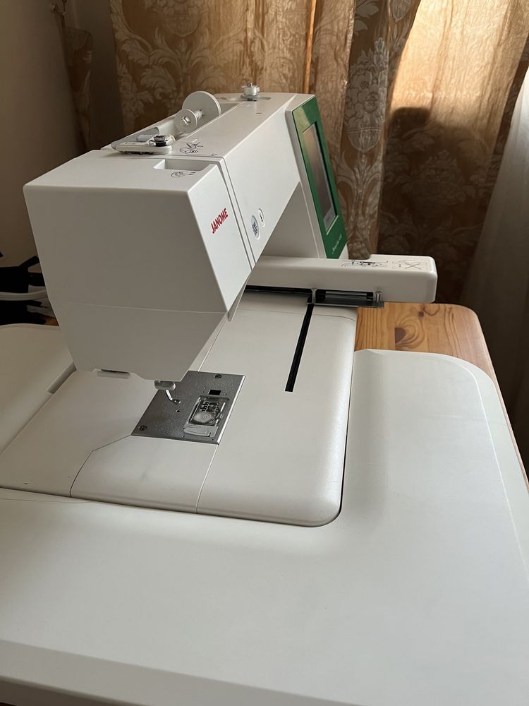 СРОЧНО! Продам вышивальную машину Janome MC-450E