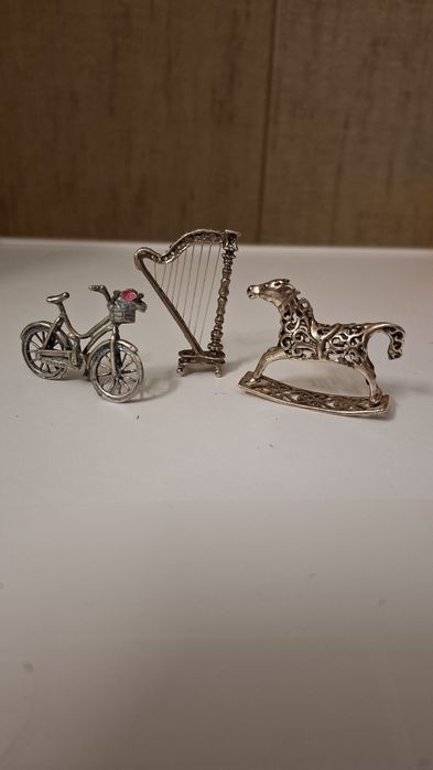 Miniaturi vechi din argint